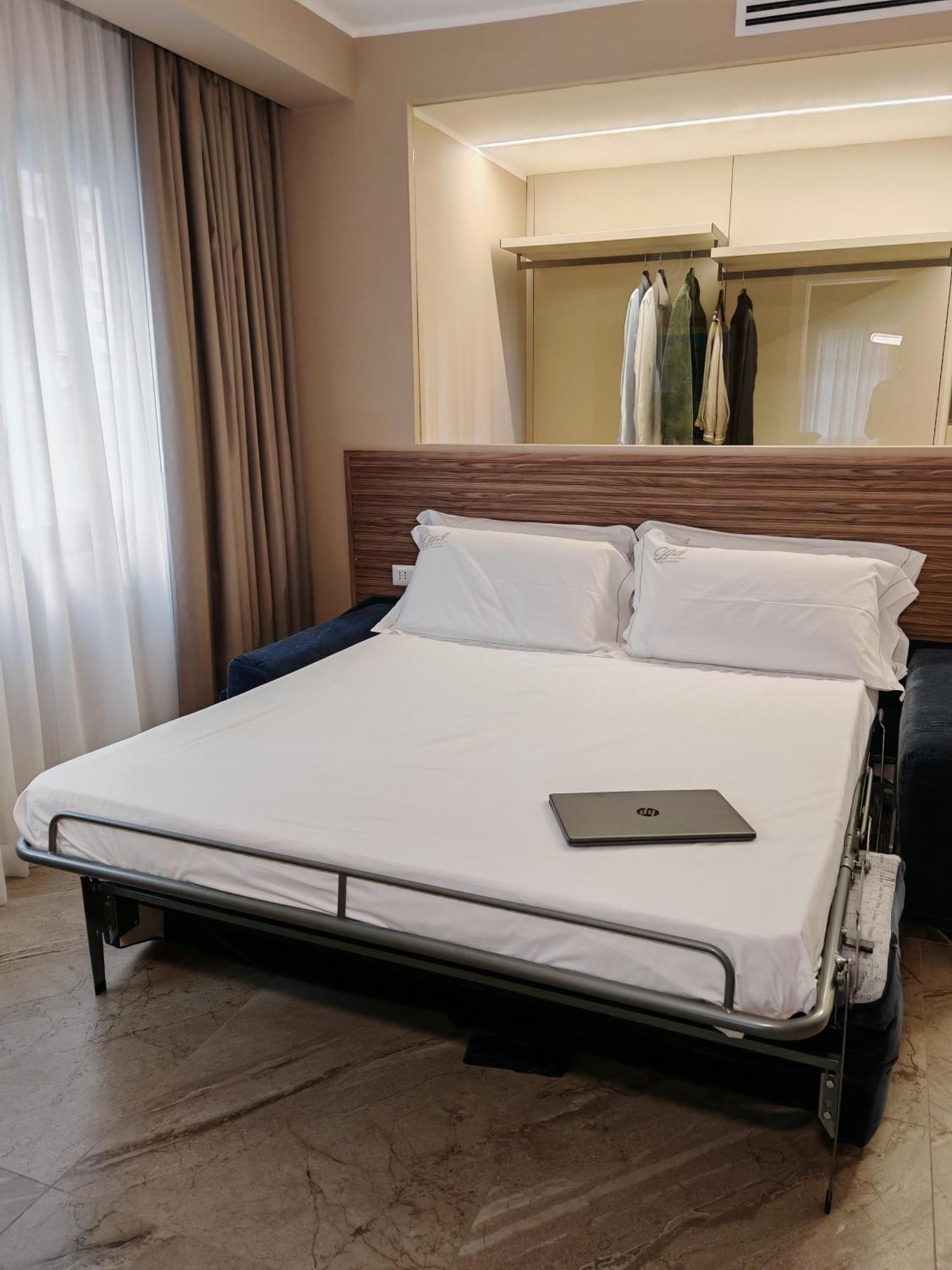 Effe4 Lovely Room Bari Bagian luar foto
