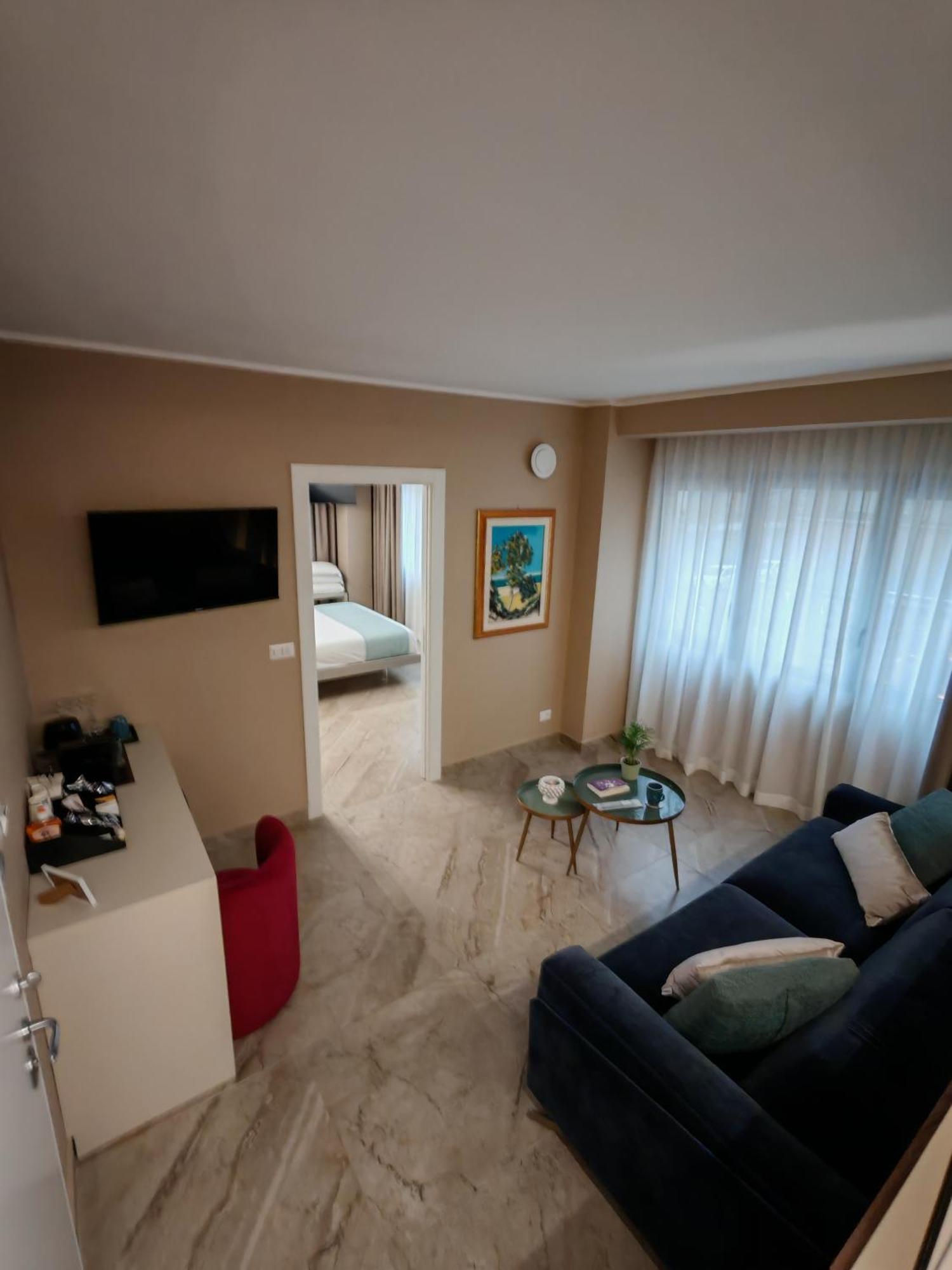 Effe4 Lovely Room Bari Ruang foto