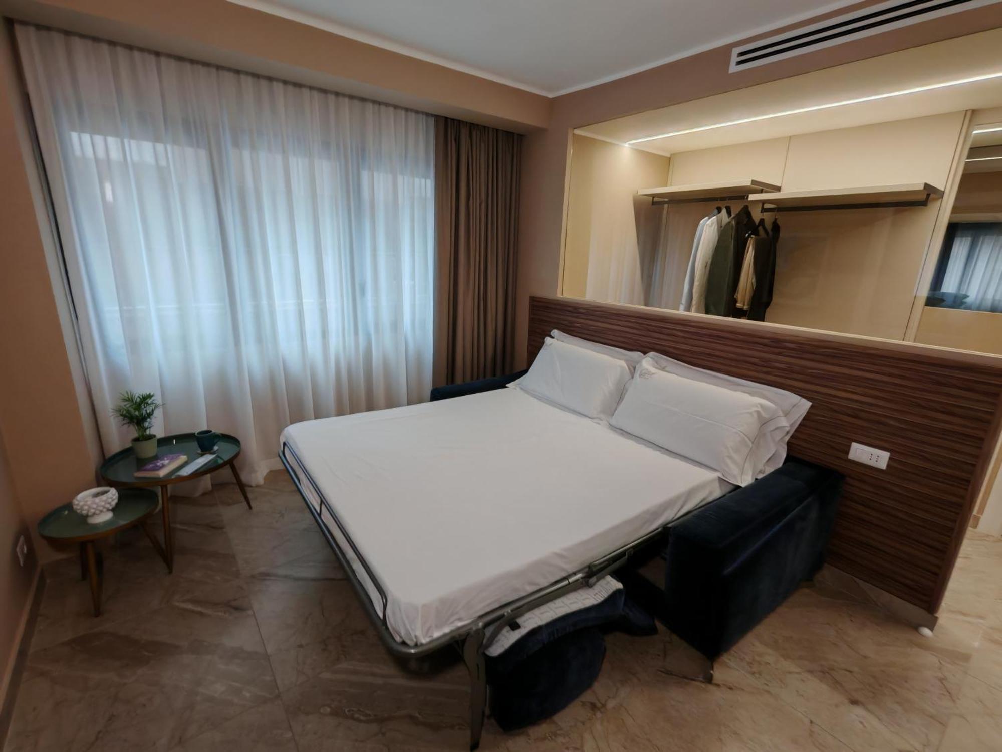 Effe4 Lovely Room Bari Bagian luar foto